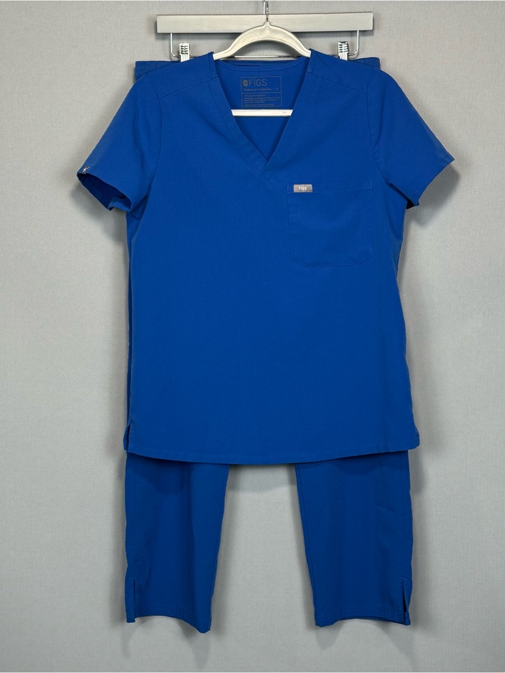 Figs Scrub Set Women Blue Catarina One Pocket V Neck Top S Kade Cargo Pants M/P